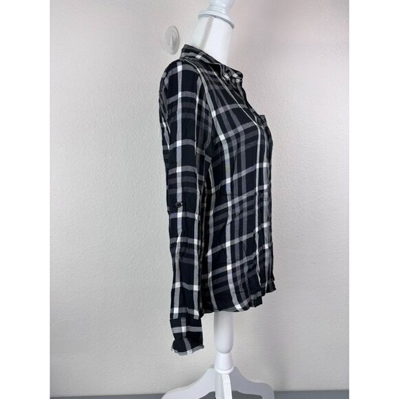 Woolrich women's small black plaid long roll tab sleeves button front shirt - Picture 3 of 7